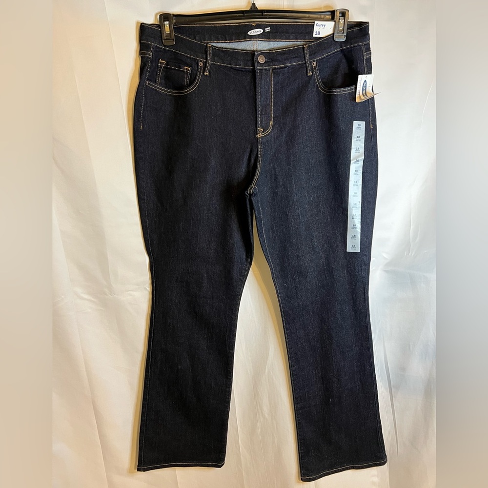 Old Navy Curvy Bootcut Size 18. NWT.